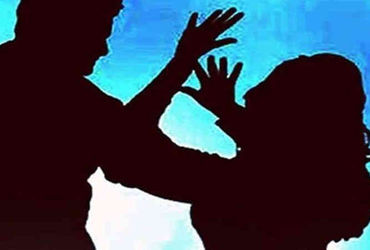 મામાએ ભાણી ઉપર દાનત બગાડી દોઢ વર્ષથી અડપલા કરીને અઘટીત માંગણી કરી | Ekkewe polis ra fen makkei ew ca…