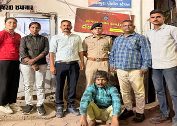 માધવપુરામાંથી સગીરાને લગ્નની લાલચ આપી ભગાડી જનાર આરોપી 4 મહિને સિદ્ધપુરથી ઝડપાયો, પોલીસે સગીરાને મુક…