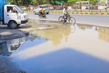 વિશ્વ જળ દિવસ – છ દિવસથી પાણીની લાઈન તૂટેલી, લાખો લિટર શુદ્ધ પાણીનો વેડફાટ | Water line has been bro…