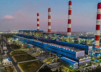 સરકારી વીજ મથકોમાં ઉત્પાદન ઘટાડી ખાનગી કંપનીઓને લાભ? વીજ ખરીદીના કરારોમાં ખાનગી ફેરફારથી પ્રજા પર બો…