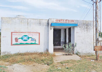 મહુધાના નિઝામપુરા ગામે સામૂહિક શૌચાલયને તાળાં | Lockdown of communal toilets in Nizampura village of…