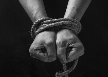 મોટાભાઇએ પ્રેમલગ્ન કર્યાનો ખાર રાખી નાનાભાઇનું અપહરણ | Younger brother kidnapped because older broth…