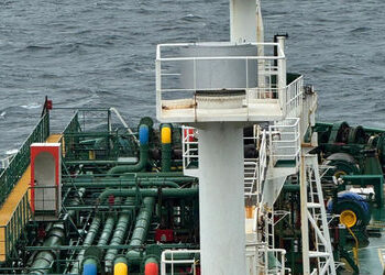 યુદ્ધના સંકટ વચ્ચે 42 હજાર ટન LPG ભરેલું ‘જગ વસંત’ જહાજ ગુજરાતના કંડલા પહોંચ્યું | LPG Supply Boost:…