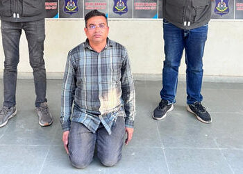 બનાવટી ચલણી નોટ પ્રકરણમાં સુરતથી વધુ એક આરોપીની ધરપકડ | ahmedabad crime branch nabbed another accuse…