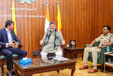 અમે VIP છીએ, લાઈનમાં ન ઊભા રહીએ! IPL મેચ માટે કર્ણાટકના ધારાસભ્યોની જીદ સામે ઝૂક્યું તંત્ર | karnata…