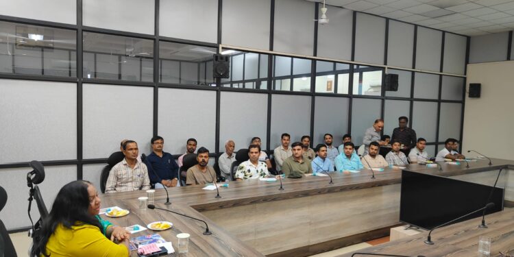 ભાવનગર સ્થિત સવારી ડિબ્બા મરામત કારખાનામાં રાજભાષા સંબંધિત નિરીક્ષણ અને હિન્દી કાર્યશાળાનું સફળ આયોજ…