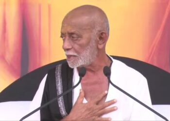 તુલસીદાસજી નારી નિંદક નથી : મોરારિબાપુ પાલીતાણામા સંતોની હાજરીમાં રામકથાનો મંગલ પ્રારંભ