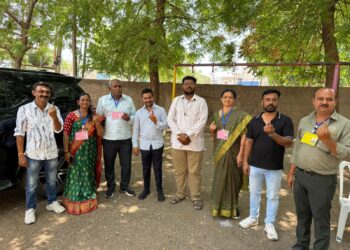 કોળી સેનાના યુવા પ્રમુખ શ્રી દિવ્યેશભાઈ સોલંકીએ ભાવનગરમાં મતદાન કરી લોકશાહી પ્રત્યે જાગૃતિનો સંદેશ આ…