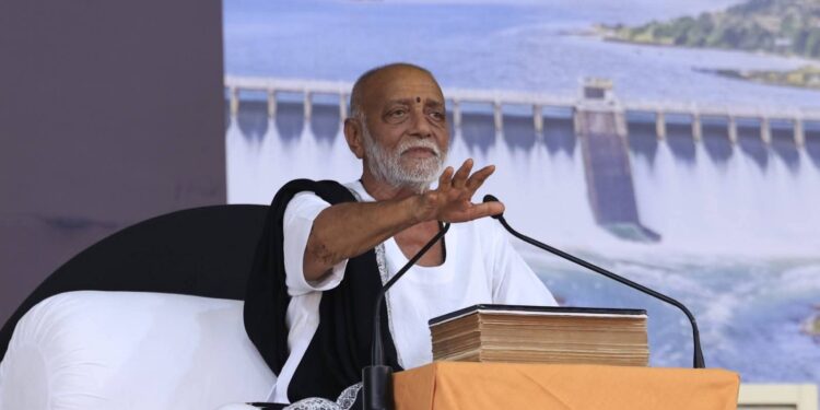 દોષથી મુક્ત થઈ શકાય દુઃખથી નહીં: મોરારિબાપુ પાલીતાણાની “માનસ શિવ સંકલ્પ” રામકથાનો સફળ આયોજન સાથે વિર…