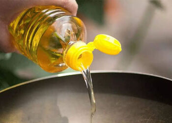 મોંઘવારી બેકાબૂ : તેલબજારમાં ભડકો, 4 દિવસમાં કપાસિયા તેલના ભાવ 115 રૂપિયા વધ્યાં | Edible Oil Prices…