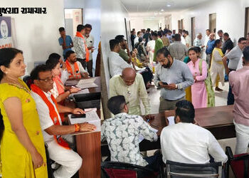 સુરતમાં ભાજપ વતી ચૂંટણી લડવા પડાપડી, ક્યાંક 160 તો ક્યાંક માંડ 35 દાવેદારો, બાયોડેટાનો ખડકલો | Count…