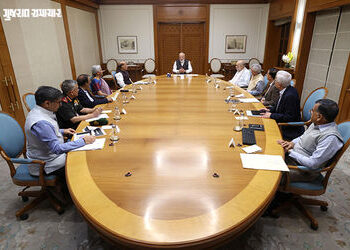 ઈરાનમાં યુદ્ધ વચ્ચે દિલ્હીમાં PM મોદીની બીજી હાઈલેવલ બેઠક: હોર્મુઝ સ્ટ્રેટ અને એનર્જી સંકટ પર ચર્ચા …