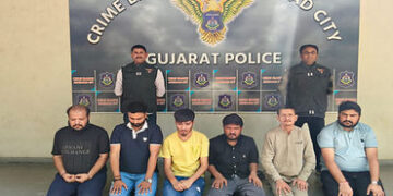 અમદાવાદ: મેમનગરના ફ્લેટમાં ચાલતા IPL સટ્ટાકાંડનો પર્દાફાશ, ક્રાઈમ બ્રાન્ચે 6 બુકીઓને રંગેહાથ ઝડપ્યા …