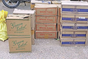 પુનિતનગરના રહેણાક મકાનમાંથી રૂ. 2.53 લાખનો વિદેશી દારૂ ઝડપાયો | Foreign liquor worth Rs 2 53 lakh se…