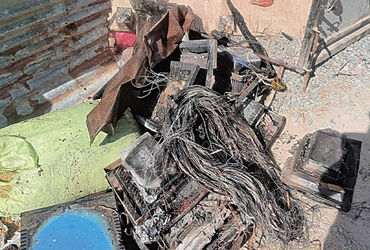 પાટડીમાં રહેણાંક મકાનમાં ભીષણ આગ : ઘરવખરી બળીને ખાખ | Massive fire breaks out in residential buildin…