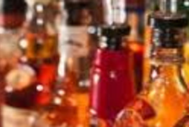 વાઘોડિયારોડ પર દારૃ વેચતો આરોપી ઝડપાયો | Accused caught selling liquor on Waghodia Road