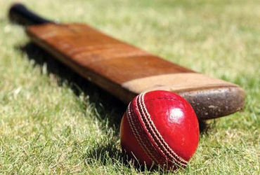 જામનગર નજીક સરમત પાટિયા પાસેથી આઈ.પી.એલ.ની મેચ પર મોબાઇલથી જુગાર રમતાં યુવાન ઝડપાયોx | A young man w…