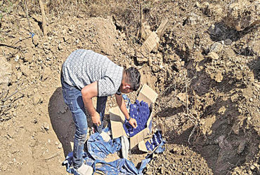 ચોટીલાના આણંદપુર ગામમાંથી રૂ. 5.94 લાખનો દારૂ ઝડપાયો | Liquor worth Rs 5 94 lakh seized from Anandpu…