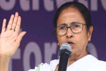 મતદાન પછી ઇવીએમ બદલાઇ જવાનું જોખમ,૨૪ કલાક સતર્ક રહેજો ઃ મમતા | Mamata urges electors to cast vote to…