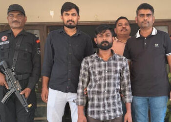 પોલીસ સ્ટેશનો ઉપર ગ્રેનેડ હુમલા કરાવતો આતંકવાદીનો સાગરિત ડીસાથી ઝડપાયો | Ewe chon fiti ewe terrorist…