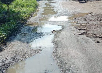 ઉંડેરાના ખોદી નંખાયેલા બિસ્માર રસ્તાઓ નવા નહીં બનતા પૂજન કરી અનોખો વિરોધ : આંદોલનની ચીમકી | Unique p…