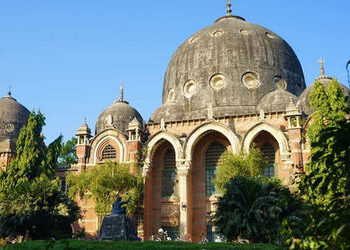 યુનિ.માં પરીક્ષાઓનો આજથી પ્રારંભ, નવા પરીક્ષા ભવનમાં ઉત્તરવહીઓની ચકાસણી | msu exam will begin from t…