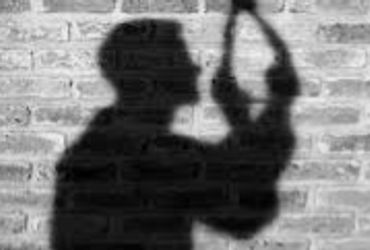 લાલબાગ બ્રિજ પાસે રહેતા પરપ્રાંતિય યુવકનો આપઘાત | Suicide of a migrant youth living near Lalbagh Bri…