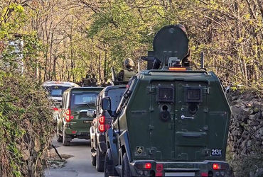 શ્રીનગરમાંથી 2 પાકિસ્તાની સહિત 5 આતંકીઓ ઝડપાયા, આંતરરાજ્ય આતંકી મોડ્યુલનો પર્દાફાશ | Srinagar Police…