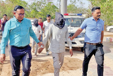 ઓપરેશન દેવ : બનાસકાંઠામાં બાળ તસ્કરીના આંતરરાજ્ય રેકેટનો પર્દાફાશ, બે આરોપી પકડાયા | banaskantha chi…