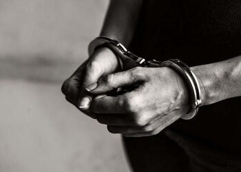 જામનગરમાં પરિણીતાને નોકરીની લાલચ આપી દુષ્કર્મ ગુજારવાના પ્રકરણમાં એક આરોપીની ધરપકડ, જેલ હવાલે કરાયો …