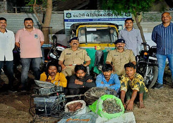 જામનગર નજીક ખીજડિયા બાયપાસ પાસે આવેલા એક કારખાનામાં થયેલીચોરીનો ભેદ ઉકેલાયો : ચાર આરોપીઓ રૂ. 3 લાખના…