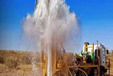 ખેડાના રસુલપુરમાં મોટી દુર્ઘટના: બોરના ખોદકામ સમયે માટી ધસી પડતા ખેતર માલિક અને મજૂરનું મોત | Traged…