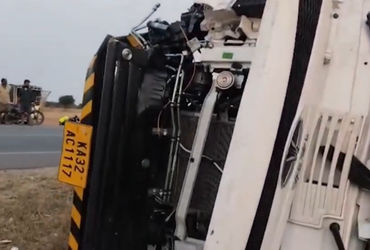 આંધ્ર પ્રદેશમાં વહેલી સવારે ભીષણ અકસ્માત: તીર્થયાત્રાએ જતાં 8 શ્રદ્ધાળુના કરૂણ મોત, PM મોદીએ વ્યક્ત …