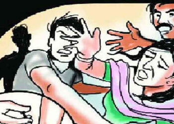 પતિને બીજી મહિલા સાથે આડા સંબંધથી પત્નીને મારઝૂડ કરી તગેડી મૂકી | Pwúlúwan we a wichi pwúlúwan we me…