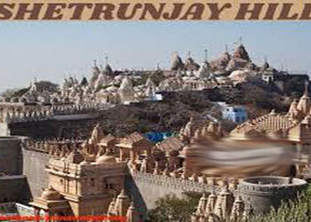 પાલિતાણા શેત્રુંજ્ય ડુંગર પર છરાની અણીએ લૂંટનો પ્રયાસ | Robbery attempt at knifepoint on Shetrunjya …