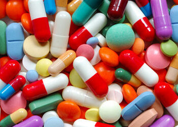 યુરિનરી ટ્રેક ઈન્ફેક્શનની સારવાર માટેની એન્ટિબાયોટિક દવાઓની અસર ઘટી ગઈ | antibiotic ineffective urin…