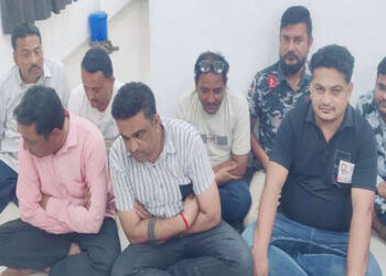 નરોડા પોલીસે રોકડ, મોબાઇલ અને વાહન સહિત 23.48 લાખના મુદ્દામાલ સાથે આઠની ધરપકડ | naroda police nabbed…