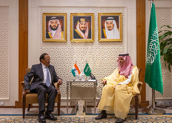 જે દેશમાં પાકિસ્તાની ફાઈટર જેટ તહેનાત છે ત્યાં અચાનક પહોંચ્યા અજિત ડોભાલ, ટોચના નેતાઓ સાથે હાઈલેવલ બ…