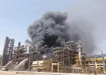 રાજસ્થાનની પચપદરા ઓઇલ રિફાઇનરીમાં આગ, વડાપ્રધાન મોદી આવતીકાલે કરવાના હતા લોકાર્પણ | pachpadra refine…