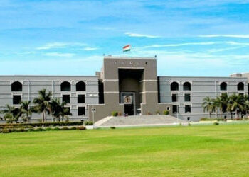 ઘરથી ઓફિસ સુધીનો રસ્તો પણ હવે ‘ઓન ડ્યુટી’ ગણાશે: અકસ્માતમાં મોત મામલે ગુજરાત હાઈકોર્ટનો ઐતિહાસિક ચુક…