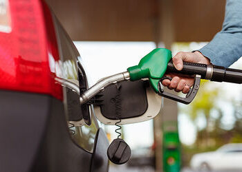 પેટ્રોલ ભૂલી જાઓ! 85 ટકા ઈથેનોલથી દોડશે ગાડીઓ, E85 ફ્યુઅલનો નિયમ લાવવાની તૈયારીમાં સરકાર | India s G…