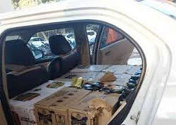 નેસડા ગામેથી વિદેશી દારૃ ભરેલી કાર સાથે 2 શખ્સ ઝબ્બે | 2 people arrested with car loaded with foreig…