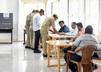 ગુજરાત અને મહારાષ્ટ્રમાં પેટા ચૂંટણી: ઉમરેઠમાં 11 વાગ્યા સુધીમાં 25 ટકા મતદાન | Bypoll Voting Begins…