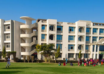 મહેસાણાની મર્ચન્ટ નર્સિંગ કોલેજની હોસ્ટેલમાં નવસારીની વિદ્યાર્થિનીએ ગળે ફાંસો ખાઈ જીવન ટૂંકાવ્યું | …