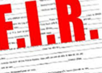 ગેરકાયદે દીવાલ તોડવા ગયેલા સ્ટાફની કામગીરી અટકાવી | Staff who went to demolish illegal wall stopped …