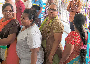 VMCની ચૂંટણીમાં મતદારો નિરુત્સાહ માંડ ૫૨.૫૬ ટકા મતદાન નોંધાયું | 52 56 percentage voting in VMC elec…