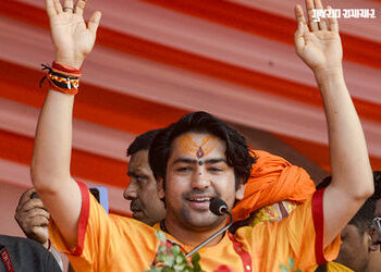 છત્રપતિ શિવાજી મહારાજ પર ધીરેન્દ્ર શાસ્ત્રીની વિવાદિત ટિપ્પણી, અભિનેતા રિતેશ દેશમુખ ભડક્યો | Riteish…