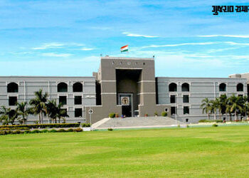 લોકગાયક કિર્તીદાન ગઢવીને ગુજરાત હાઇકોર્ટે ફટકારી નોટિસ, SP રાજદીપ ઝાલાની પણ મુશ્કેલી વધી | kirtidan …