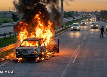 દિલ્હી-મુંબઈ એક્સપ્રેસ-વે પર ભયાનક દુર્ઘટના, ચાલતી કારમાં આગ લાગતા 5 જીવતા ભૂંજાયા | Horrific Car Fi…