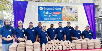 જીવદયા : અસહ્ય ગરમીમાં ઠેર ઠેર પાણીના કુંડા અને માળા વિતરણ ‘પક્ષી બચાવો’ અભિયાન છેડાયું